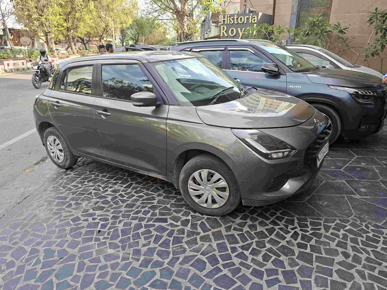 Maruti Suzuki Swift self drive car rental in Udaipur